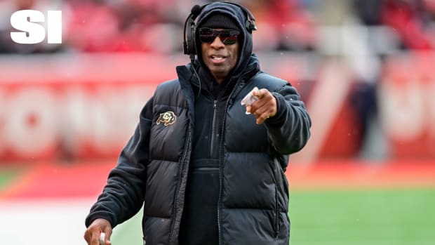 deion thumb